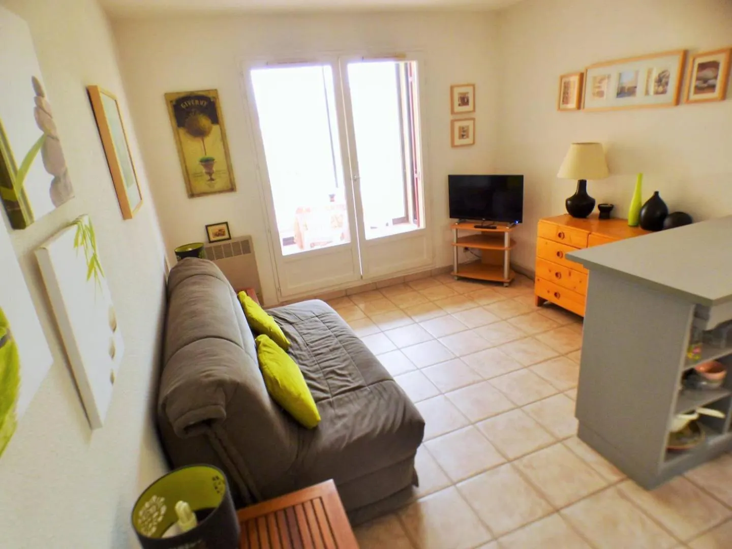 Residence Avec Piscine, Vue Mer, Tennis, Boulodrome, Acces A La Plage. Saint-Mandrier-sur-Mer Apartment