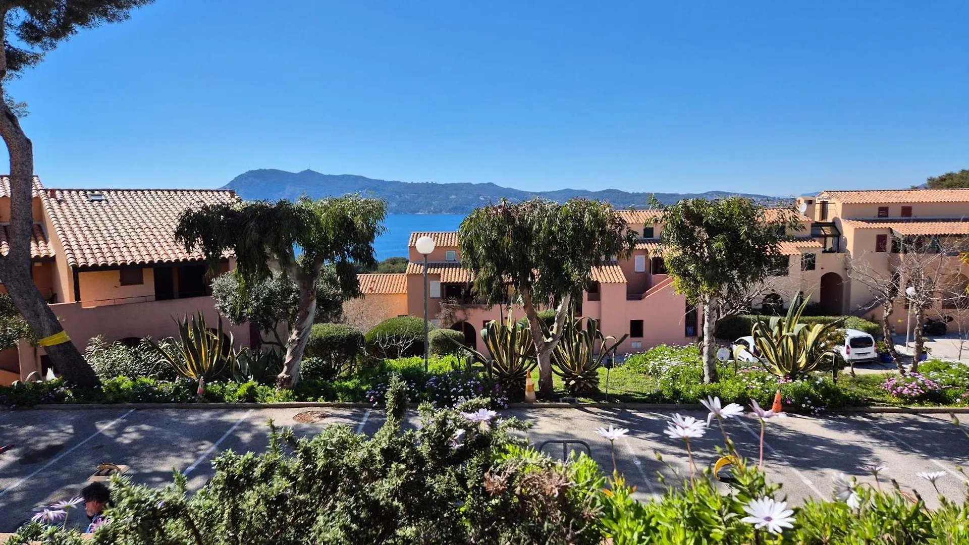 Apartment Residence Avec Piscine, Vue Mer, Tennis, Boulodrome, Acces A La Plage. Saint-Mandrier-sur-Mer France